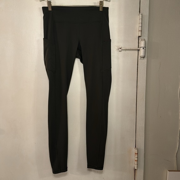 Brand new LULULEMON khaki green full length leggings with deep side pockets Sz.8 - Picture 14 of 14